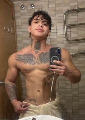 NOVEDAD ELEGANTE HOMBRE ESCORT XXL COLOMBIANO EN IBIZA