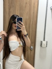 SOFIA RUBIA JOVENCITA FIESTERA CERCA DE TU ZON