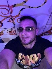 SEBASTIAN COLOMBIANO DE CALI EL REY DE LAS FIESTAS