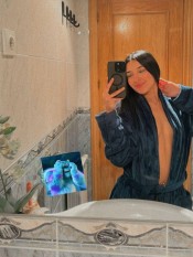 GUAPÍSIMA  LATINA JOVEN  CACHONDA Y FIESTERA  GRANADA