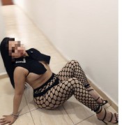 CACHONDA CALIENTE TRAVIESA CON GANAS DE FIESTA