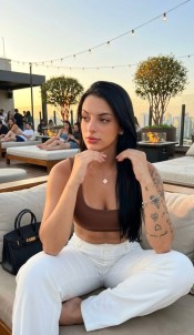 YARA ELEGANTE Y CACHONDA. ¡SOY PURO VICIO! VEN A CORRERTE RICO CONMIGO