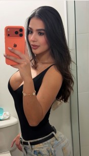 GRIEGO FIESTERA GUARRA BESOS CON LENGUA