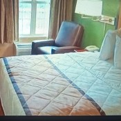 -- HABITACIONES NUDISTAS POR HORAS --