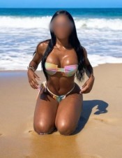 EXóTICA MULATA TRAGONA JUGUETONA FIESTERA  EN BERG