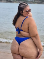 MORENA CON CURVAS DELICIOSA