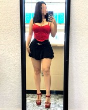 MORENAZA ARDIENTE CON GANAS DE PASARLO BIEN