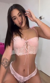 LATINA, MUY CALIENTE