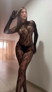 SOY ELA FLACA ALTA,MIDO 1;75 DISPONIBLE EN MI CASA O SALIDAS GANDíA