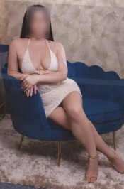 DANIELA BESOS CON LENGUA TRATó MUY CERCANO
