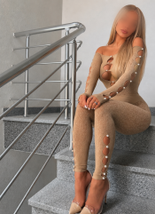 NOVEDAD VIP · RUBIA JOVEN Y EXCLUSIVA LOS CRISTIANOS