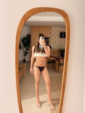 COLOMBIANA-ESTRECHA- FIESTERA A TOPE-CACHONDA