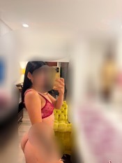 JOVEN CALIENTE Y DIVERTIDA EN COLLBLANC