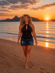UNA DONA COM DEU MANA
