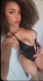 LATINA ESPECTACULAR EN UNIVERSIDAD