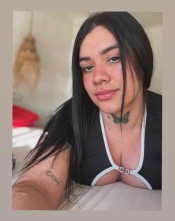 SOY  GENESIS      CHICA MUY ENROLLADA Y MUY COMPLACIENTE