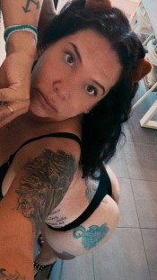 MARTINA COMPLACIENTE MENTE ABIERTA CON SITIO
