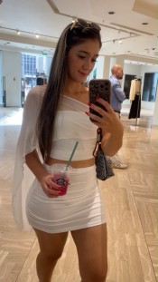 VALENTINA JOVENCITA SUPER FIESTERA CARIÑOSA