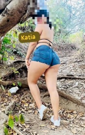 RUBIA FIESTERA CON UNAS TETAS Y COÑO RICO