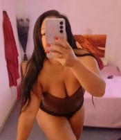 NUEVA JOVEN NO PROFESIONAL ALEGRE Y DISCRETA