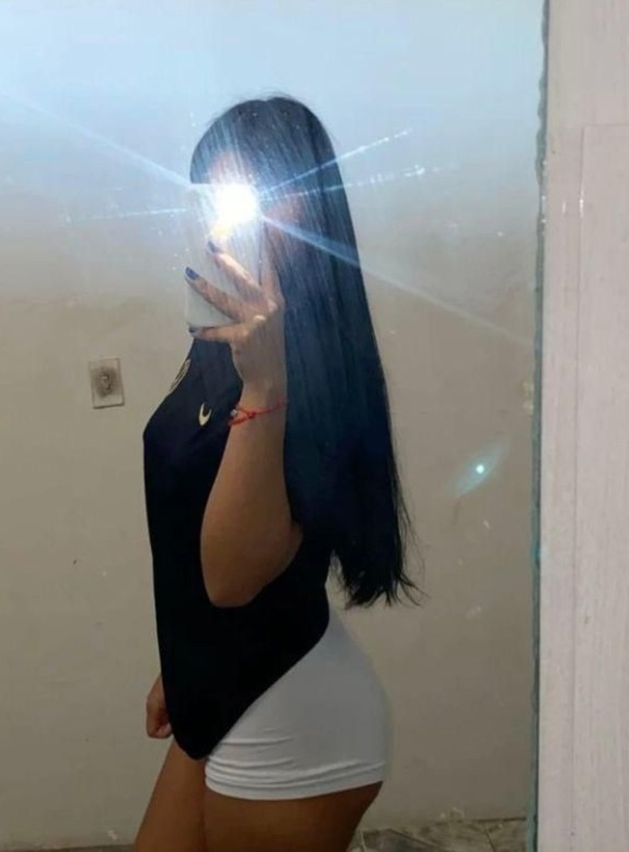 MELISA DIVERTIDA, EXTROVERTIDA Y MUY CARIñOSA