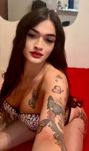 LINDA CHICA TRANS MAS COMPLETA E INSACIABLE PARA TODO