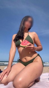 PASA TU LENGUA POR MI VAGINA,ME PONGO MUY CACHONDA