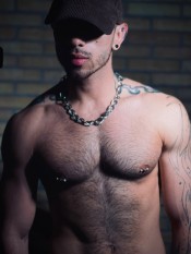 LATINO FITNES Y MUY DISCRETO