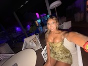 KAROL UN BESO DE ORO TIBIO