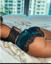 LATINA CARIñOSA MORENA