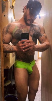 NOVEDAD!!! EXCITANTE VENEZOLANO MUY MORBOSO...