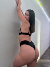 UNA JOVEN CACHONDA PERFECTA PARA TU CAMA
