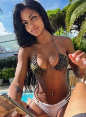 CLAUDIA  DOMINICANA MUY CACHONDA EN MÁLAGA CENTRO