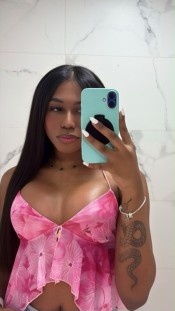 CAMILA JOVENCITA BELLA BESOS APASIONADOS SIN LÍMITES