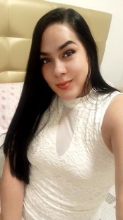 TRES AMIGAS DE ULTRA LUJO 24/7 EN RIVAS (METRO)