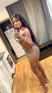 SEXY MORENAZA EN PALMA DE MALLORCA