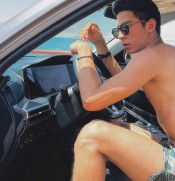 HOMBRE LATINO JOVEN MODELO SEXY PARA CHICOS