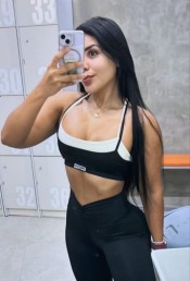 NEWW MONICA ELEGANTE MUJER EN CADIZ REAL SIN PRISA