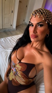 ESTOY EN PUERTO BANUS!! BELA VENEZOLANA DE INFARTO! NO TE CANSARAS DE MI