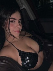 DISCRETA Y ENVOLVENTE