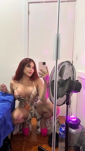 NOVEDAD ANDREA JOVEN Y HERMOSA TRANS FEMENINA