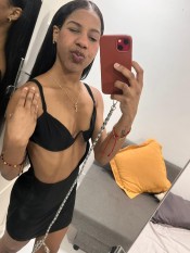 DIVINA JOVEN LATINA CALIENTE