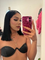 NAOMI · 25 · VENEZOLANA