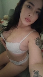 JOVEN CARIñOSA, JUGUETONA Y TRAVIESA NOVEDAD