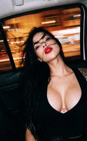 IMPLICADA FOLLADORA REINA DE LA GARGANTA PROFUNDA