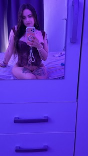 ARDIENTE Y FIESTERA LATINA