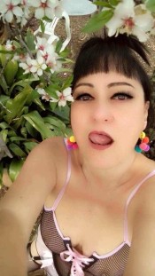 MUJER ESPAñOLA PARA TU CITA RELAX. RECIBO SOLA.