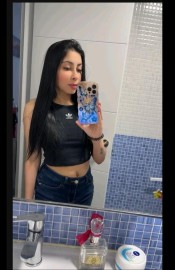 BARAKALDO. FIESTERA. JOVENCITA MUY VICIOSA Y JUGUETONA