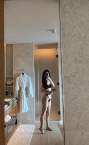 JOVENCITA COMPLETA, CAÑERA, ENROLLADA Y FIESTERA