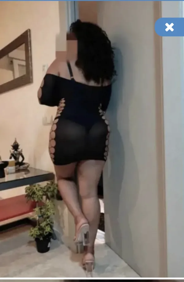 TUS CHICAS SABROSA DOMINICANA CULONA CON CURVA